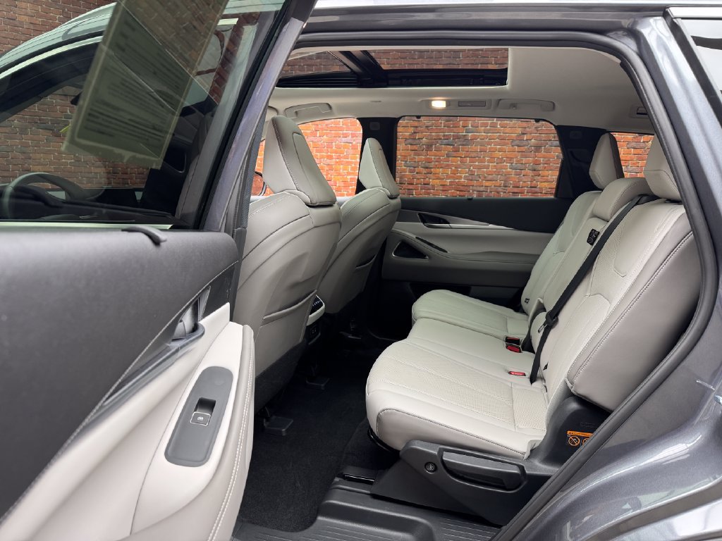 Used 2026 INFINITI QX60 Luxe w/ Cargo Package AWD/4WD image 25