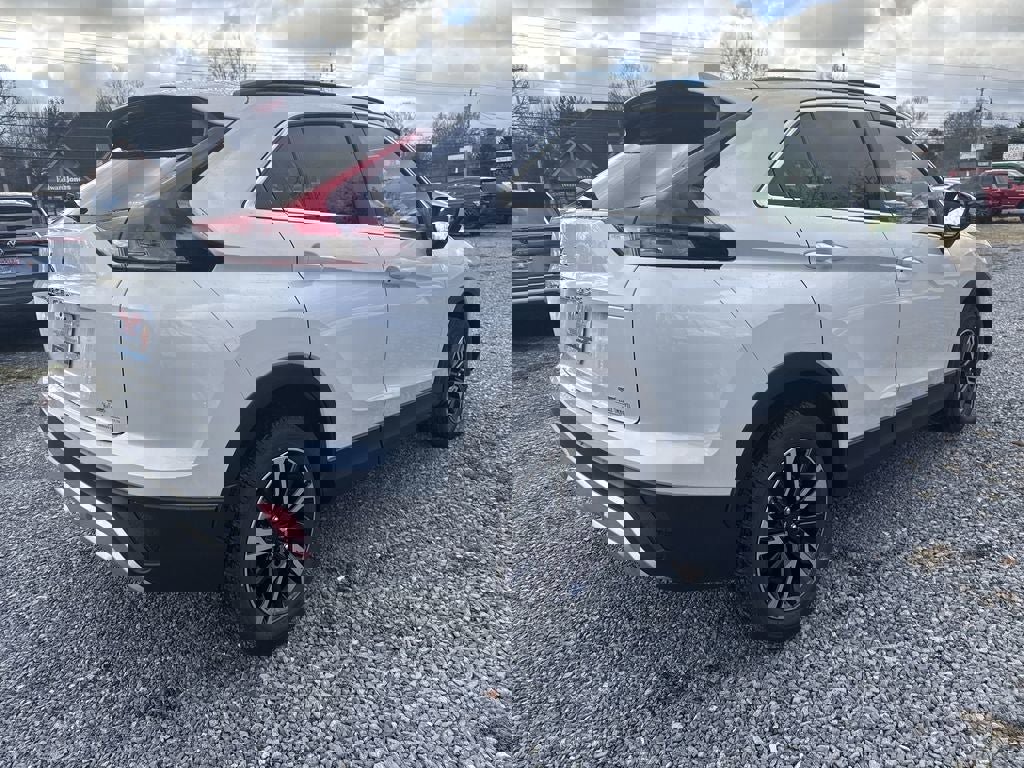 New 2026 Mitsubishi Eclipse Cross SE image 4