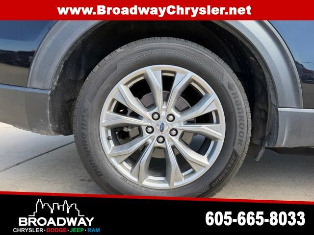 Used 2020 Ford Explorer XLT w/ Equipment Group 202A AWD/4WD image 9