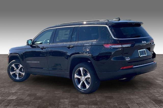 New 2026 Jeep Grand Cherokee L Limited w/ Luxury Tech Group II AWD/4WD image 3