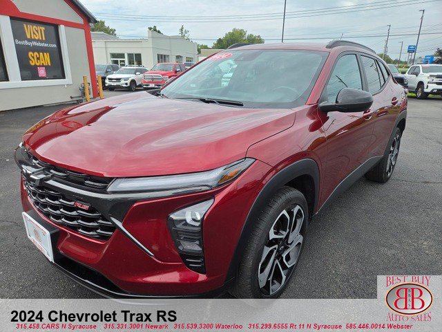 Used 2024 Chevrolet Trax RS w/ Driver Confidence Package FWD image 3