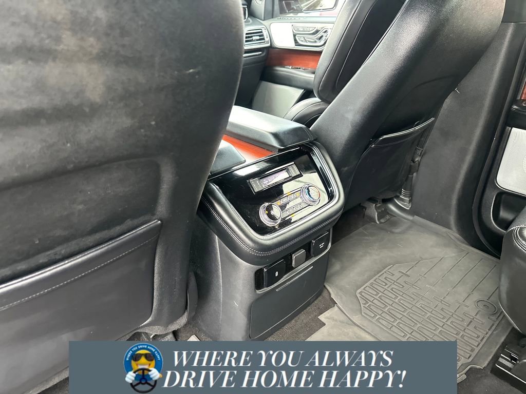 Used 2021 Lincoln Navigator Reserve image 21