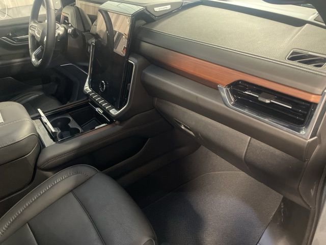 Used 2025 GMC Yukon Denali image 66