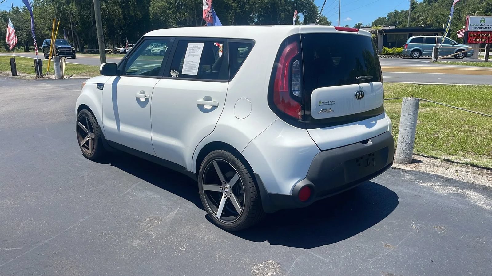 Used 2015 Kia Soul FWD image 5