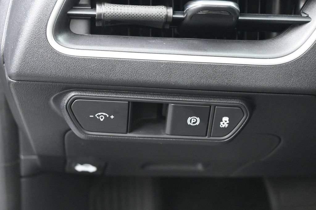 Used 2025 Kia K4 FWD image 15