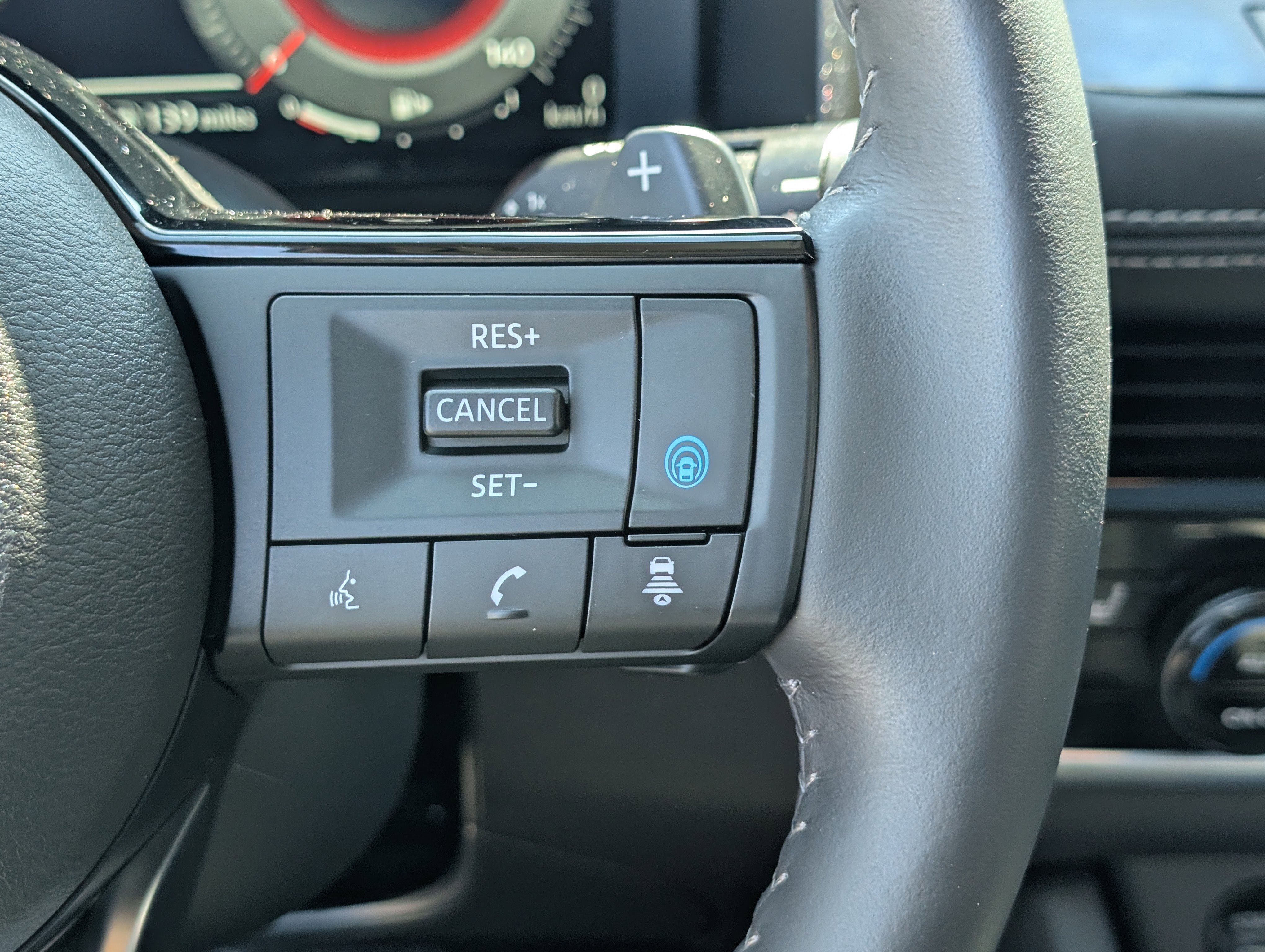 Used 2024 Nissan Rogue SL w/ SL Premium Package image 24