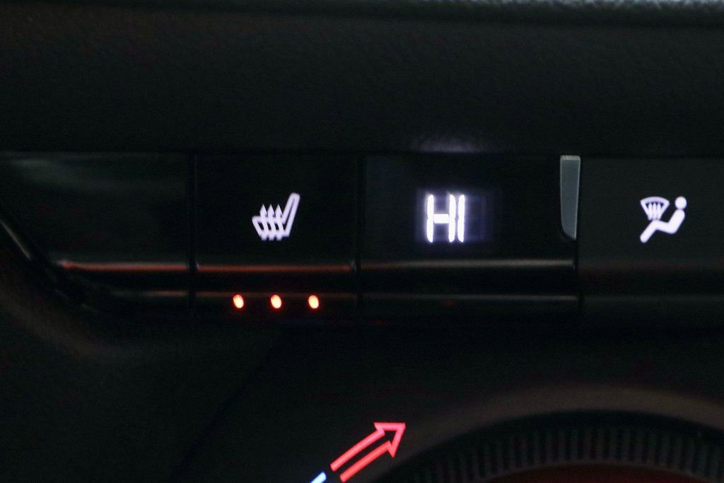 Used 2025 Chevrolet Blazer RS image 4