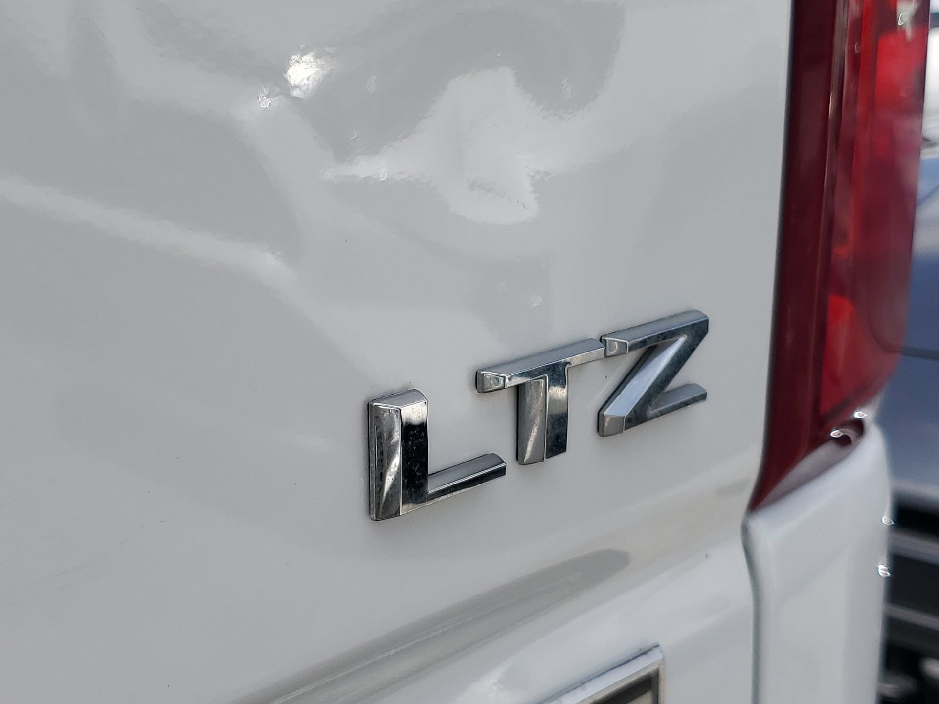 Used 2022 Chevrolet Silverado 3500 LTZ AWD/4WD image 6