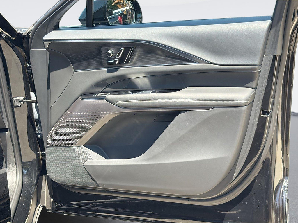 Certified 2024 Cadillac Lyriq Luxury RWD image 28