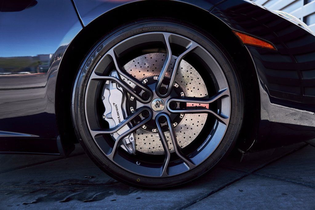 Used 2012 McLaren MP4-12C Coupe image 28