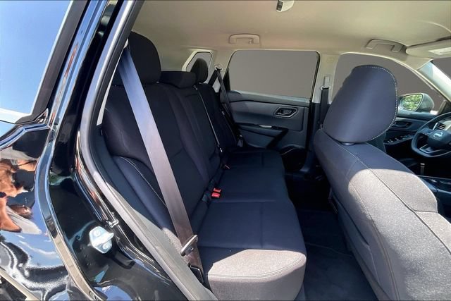 Used 2025 Nissan Rogue S FWD image 24