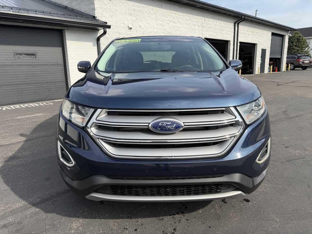Used 2017 Ford Edge Titanium w/ Technology Package AWD/4WD image 7