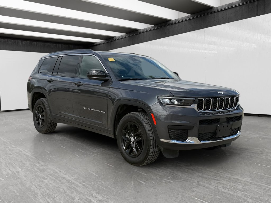 Used 2025 Jeep Grand Cherokee L Laredo RWD image 7