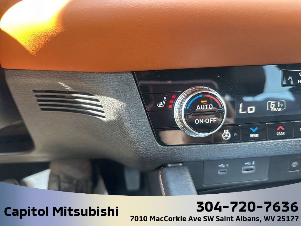 New 2025 Mitsubishi Outlander SEL image 31