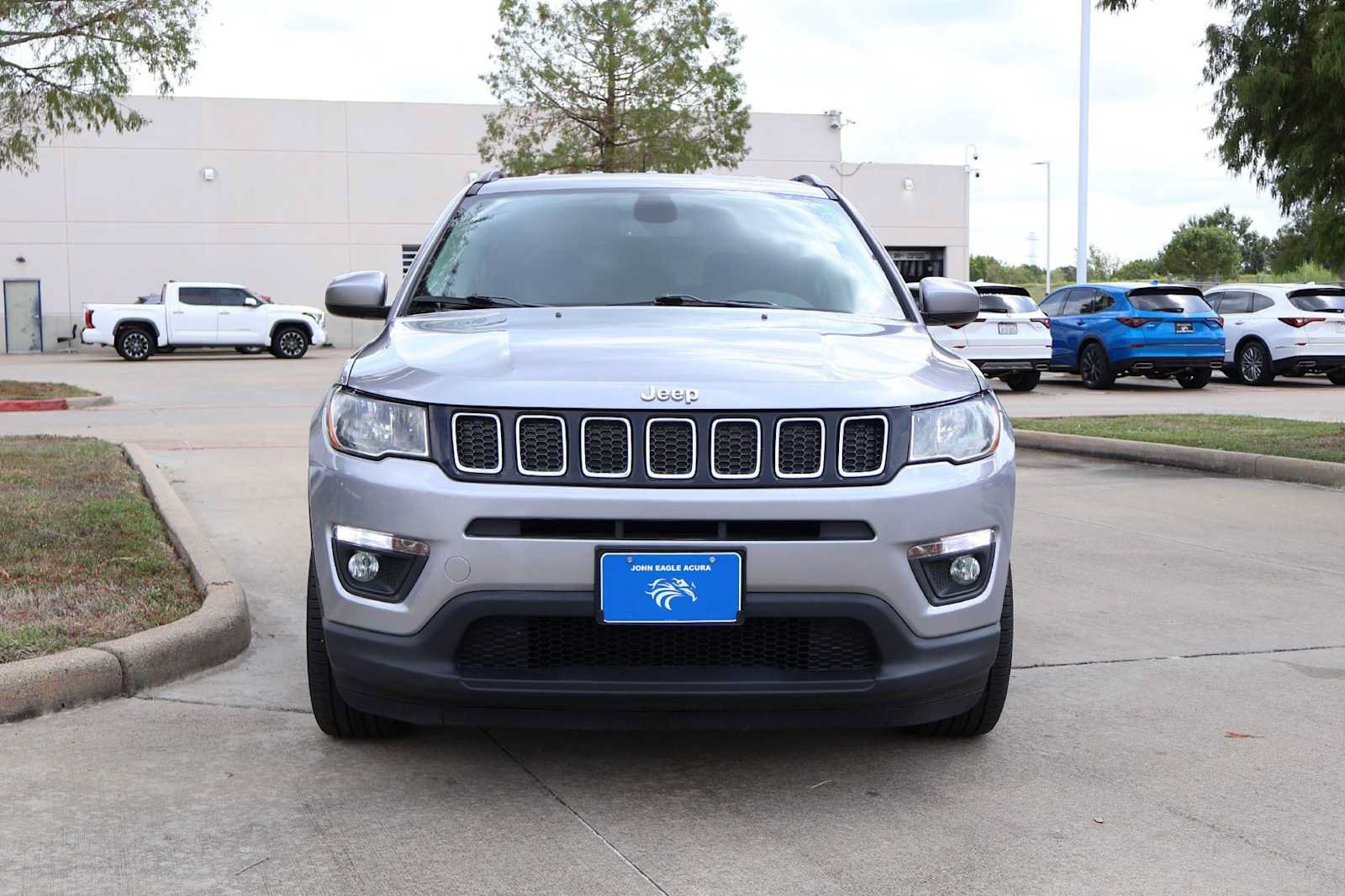 Used 2019 Jeep Compass Latitude w/ Popular Equipment Group FWD image 6