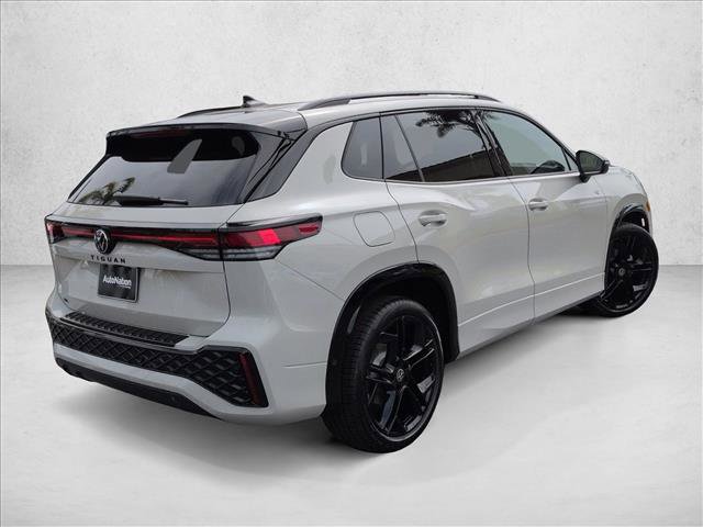 New 2026 Volkswagen Tiguan SE R-Line FWD image 2