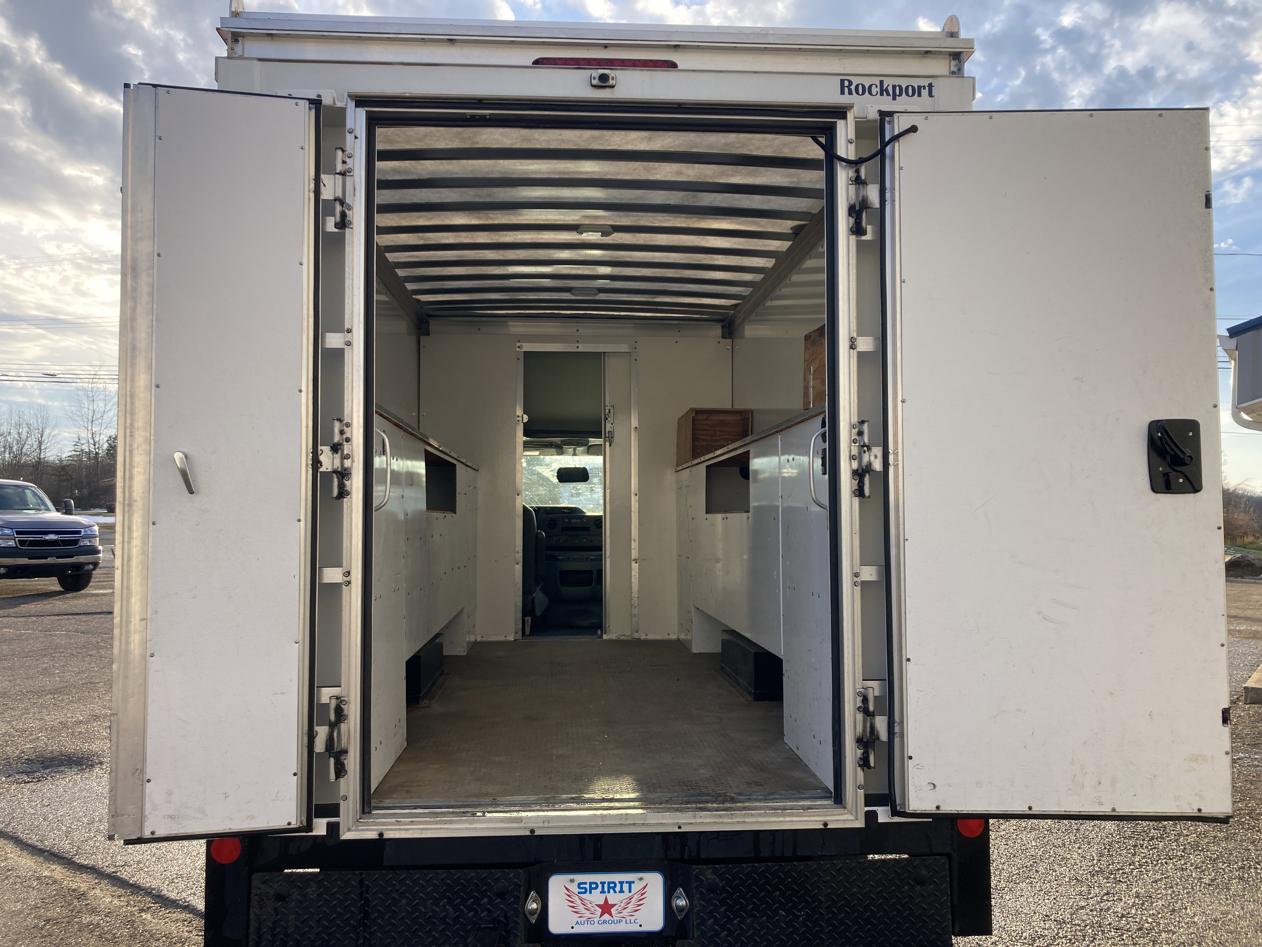 Used 2024 Ford E-350 and Econoline 350 Super Duty w/ Power Windows & Locks Group image 15