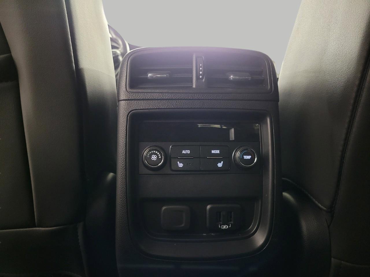 Used 2018 Buick Envision Essence image 23