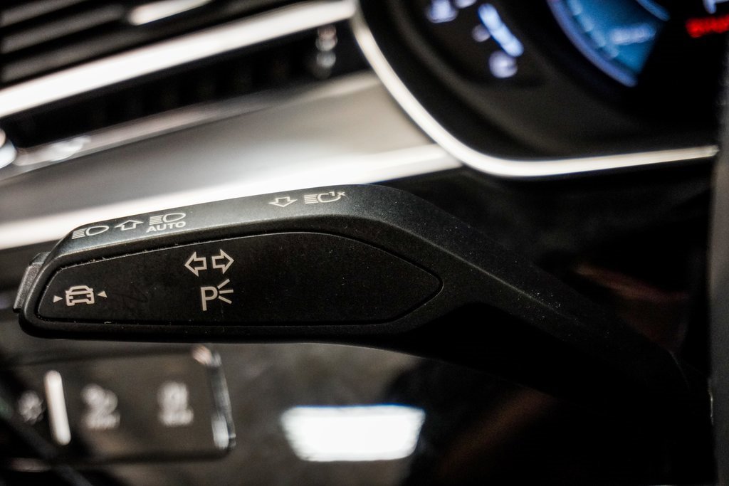 Used 2023 Audi S8 image 39