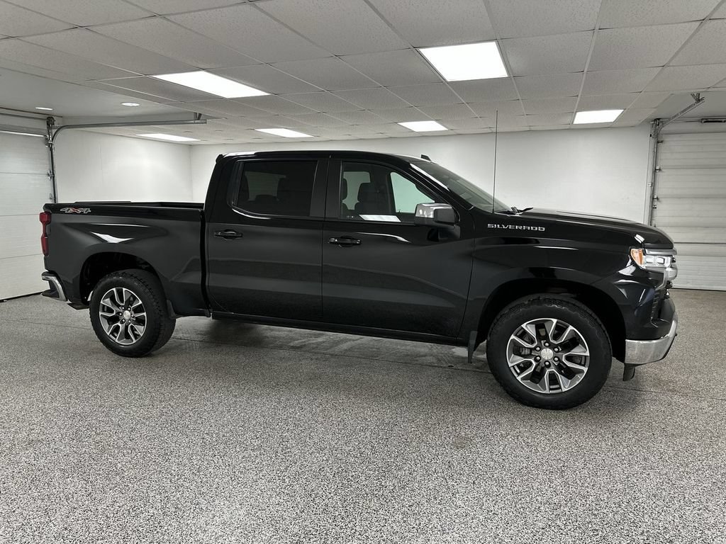 Used 2024 Chevrolet Silverado 1500 LT AWD/4WD image 1