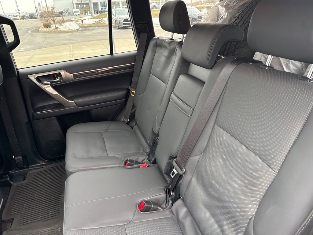 Used 2021 Lexus GX 460 Premium w/ Premium Package image 21