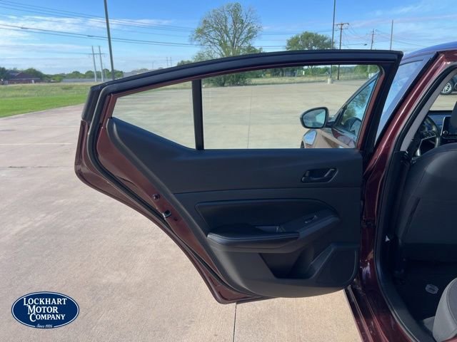 Used 2024 Nissan Altima 2.5 SV image 13