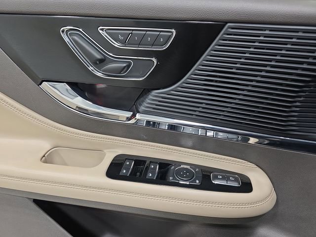 Certified 2020 Lincoln Corsair AWD w/ Premium Package image 25