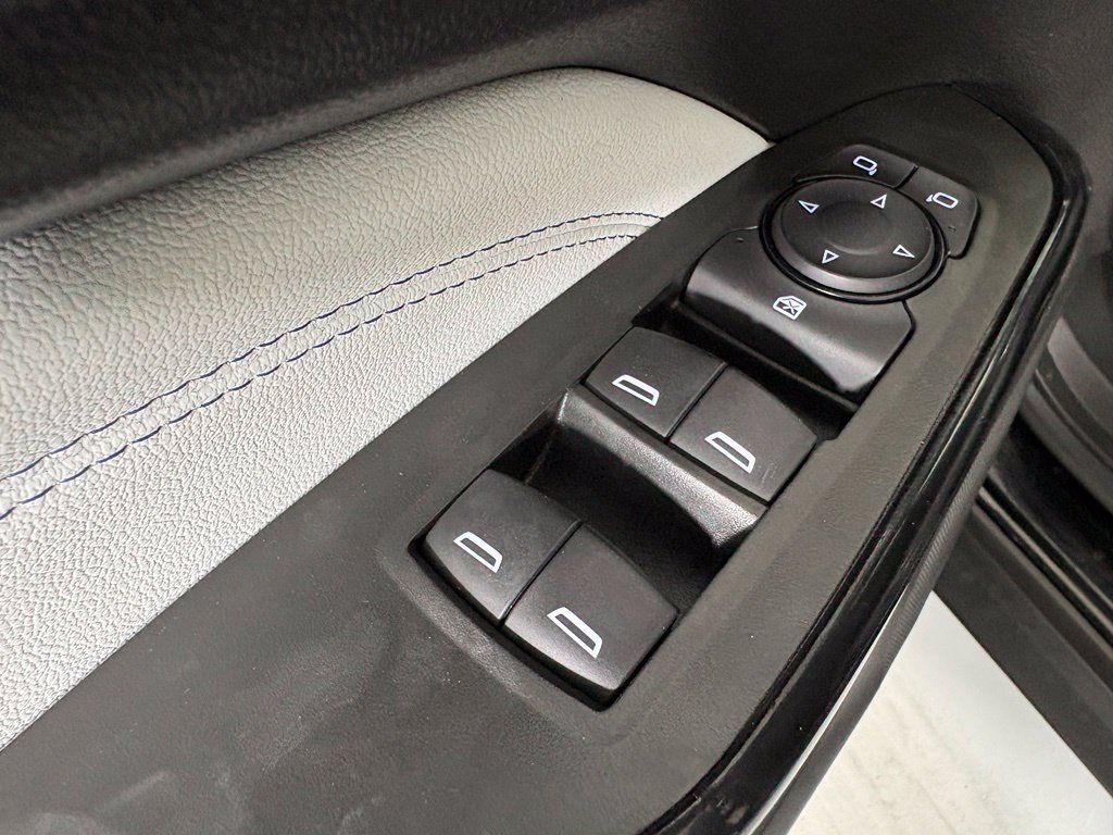 Used 2025 Chevrolet Trax LT FWD image 21