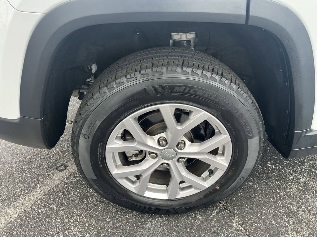 Used 2022 Jeep Grand Cherokee Limited w/ Luxury Tech Group II image 31