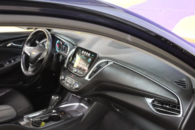 Used 2018 Chevrolet Malibu LT w/ True North Edition FWD image 12