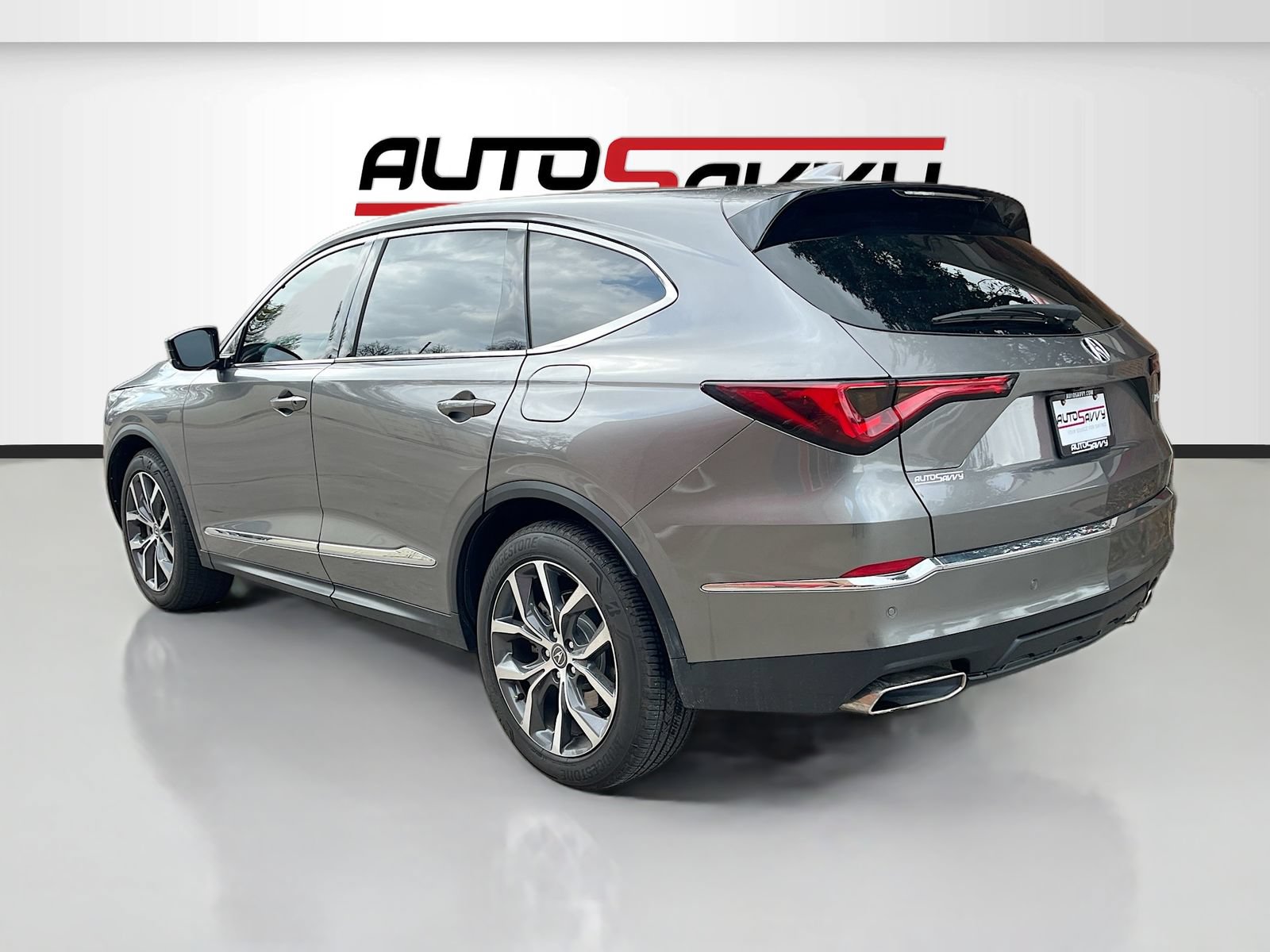 Used 2024 Acura MDX w/ Technology Package FWD image 5