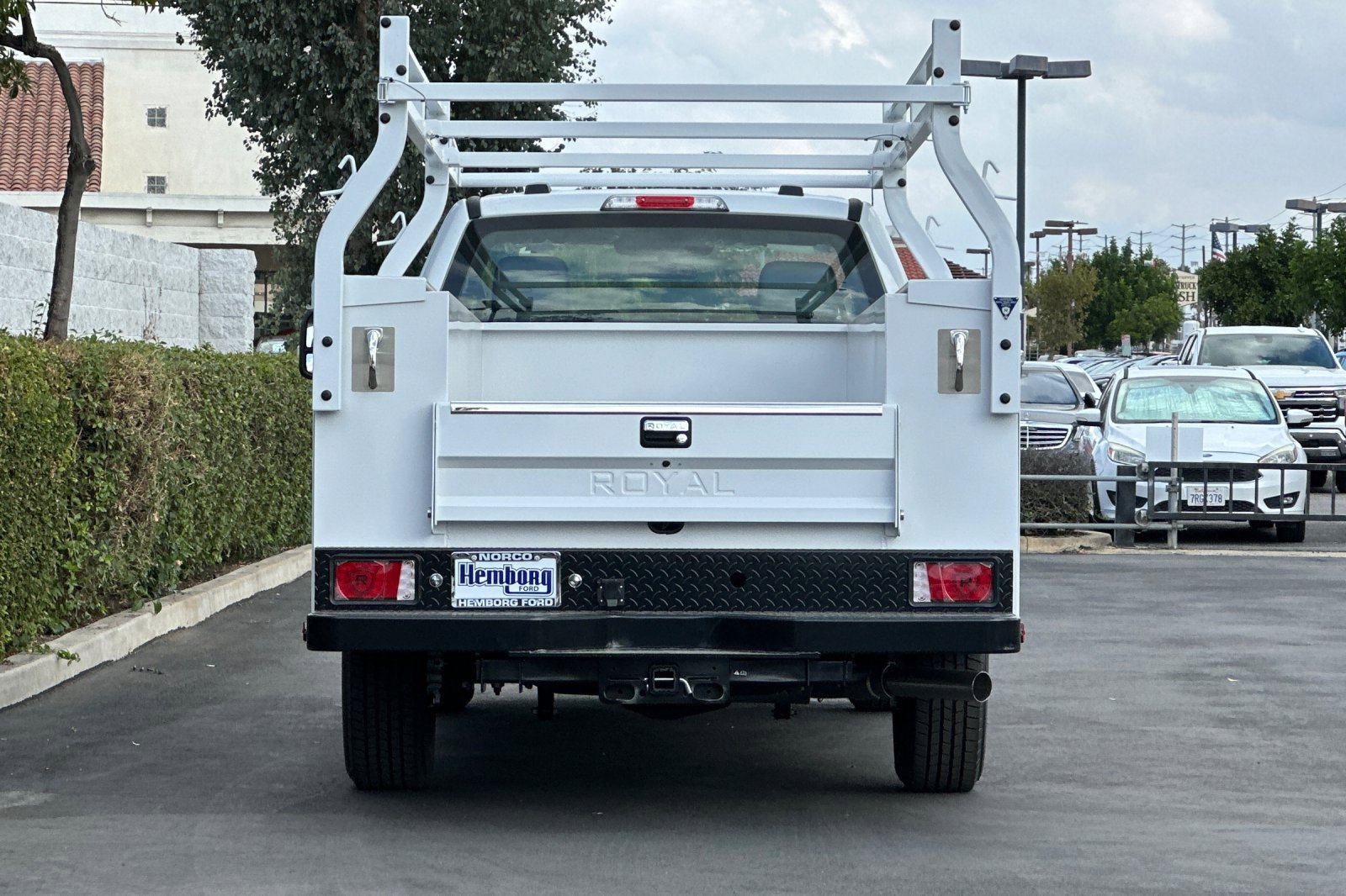 New 2026 Ford F250 XL w/ XL Chrome Package image 5