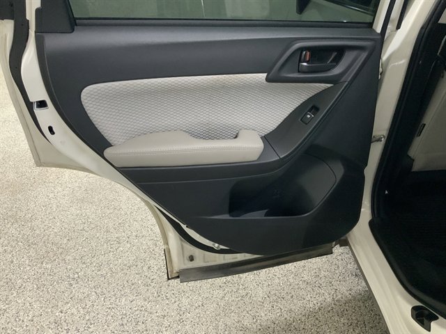 Used 2018 Subaru Forester 2.5i Premium AWD/4WD image 18