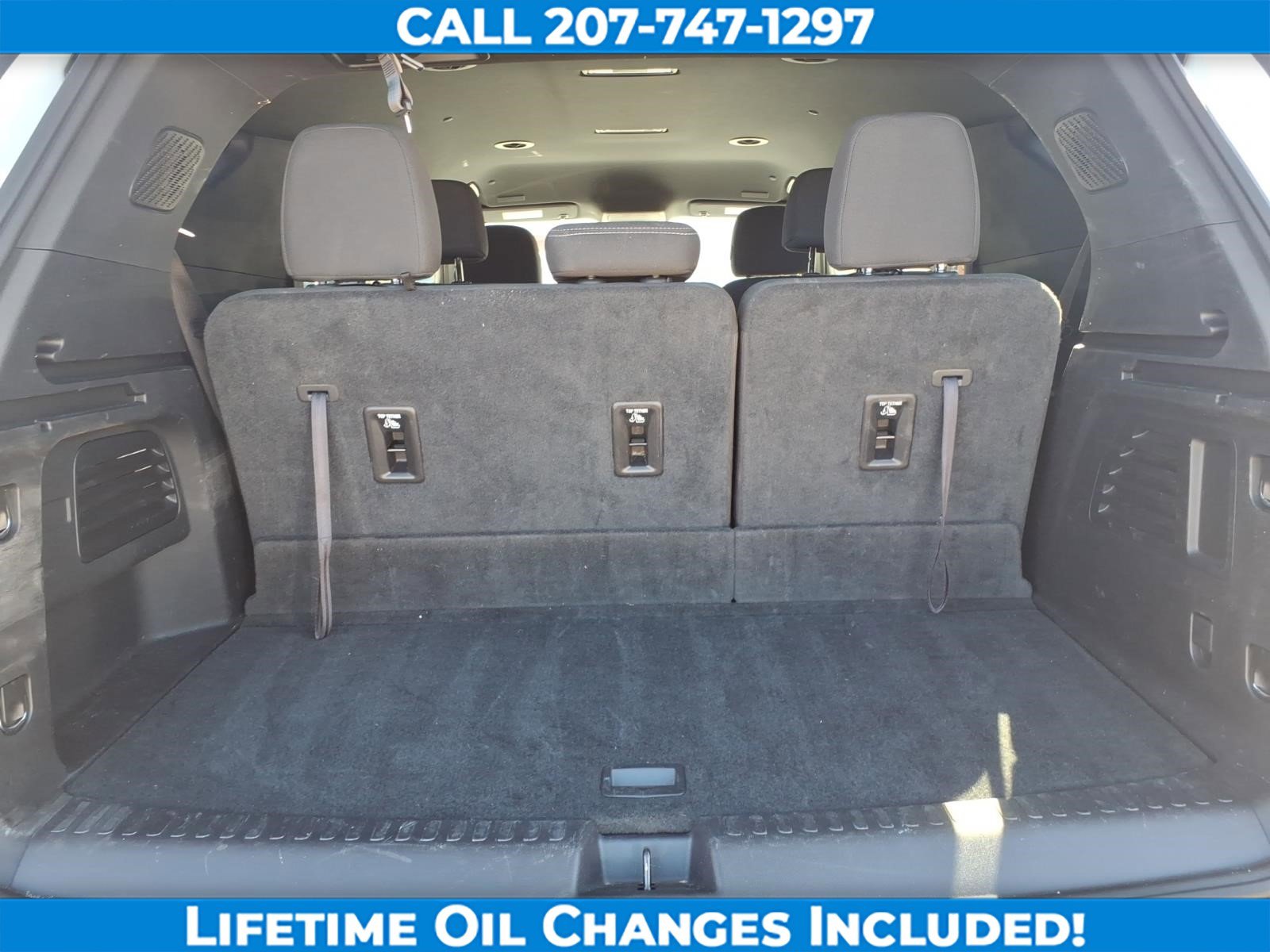 Used 2025 Chevrolet Traverse LT image 9