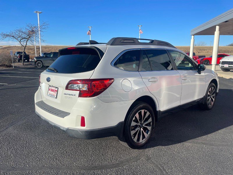 Used 2016 Subaru Outback 2.5i Limited image 3
