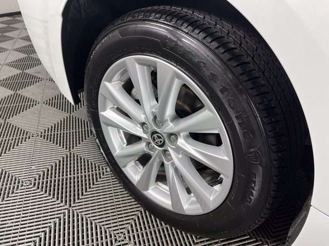 Used 2023 Toyota Corolla LE w/ LE Convenience Package FWD image 16