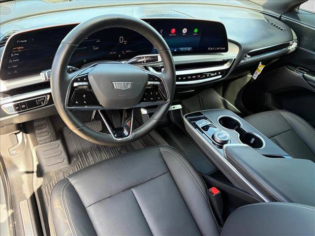 Used 2025 Cadillac Lyriq Sport w/ LPO, Floor Liner Package AWD/4WD image 10