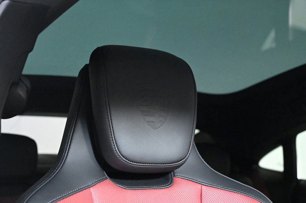 Used 2025 Porsche Taycan 4S image 23