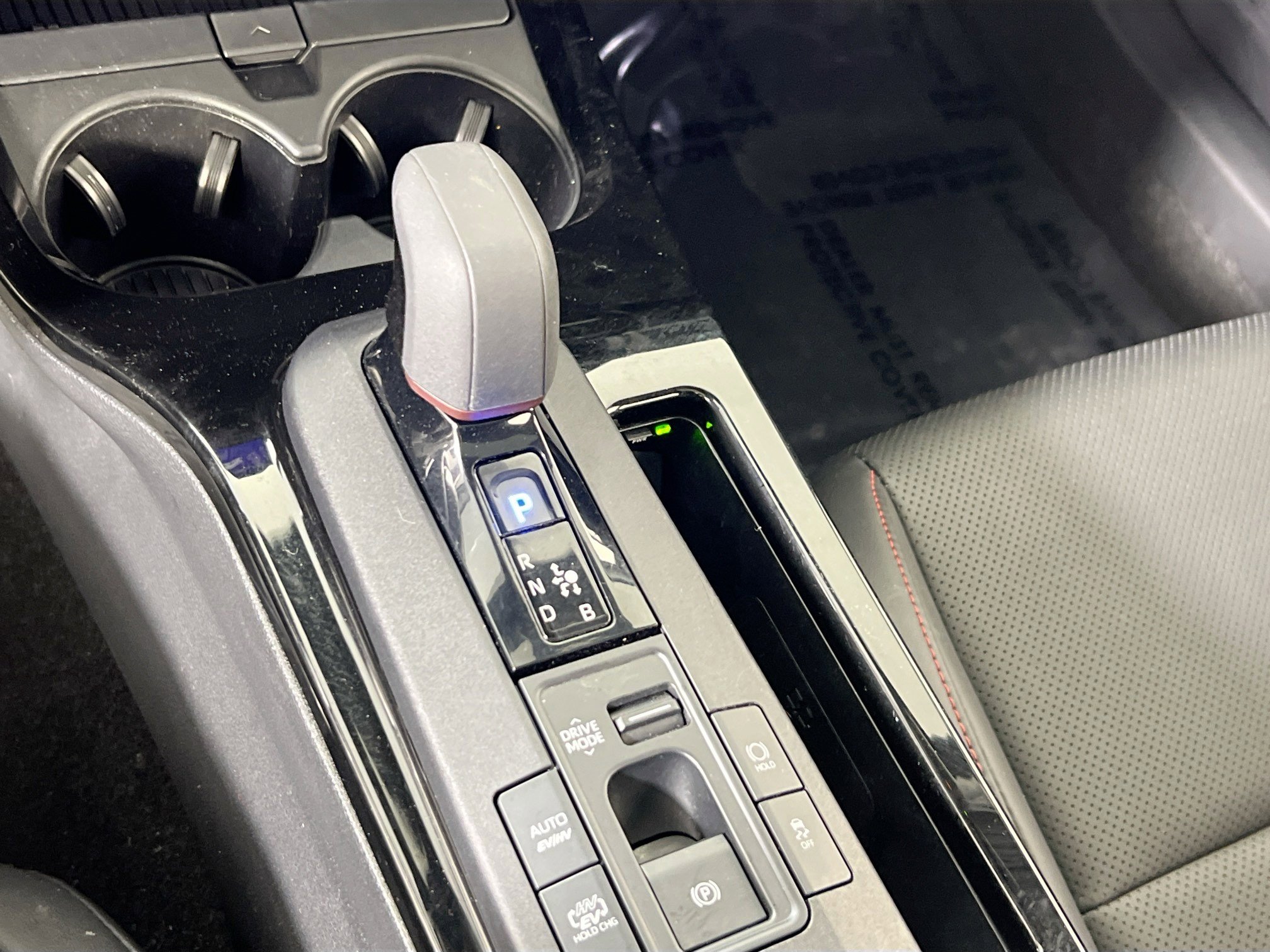 Used 2024 Toyota Prius Prime Premium w/ Advanced Technology Package image 16