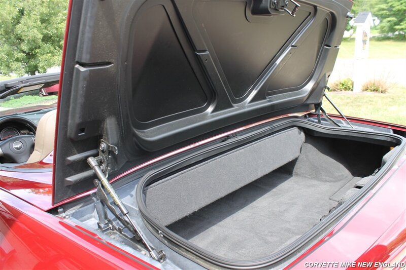 Used 2007 Chevrolet Corvette Convertible w/ Preferred Equipment Group RWD image 35