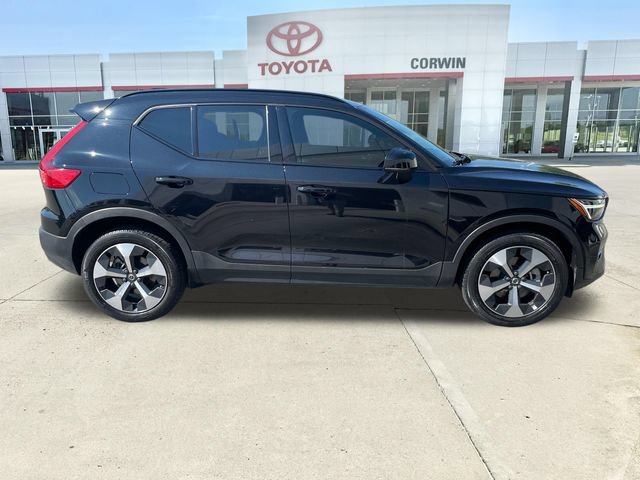 Used 2023 Volvo XC40 B5 Plus w/ Protection Package Premier AWD/4WD image 6