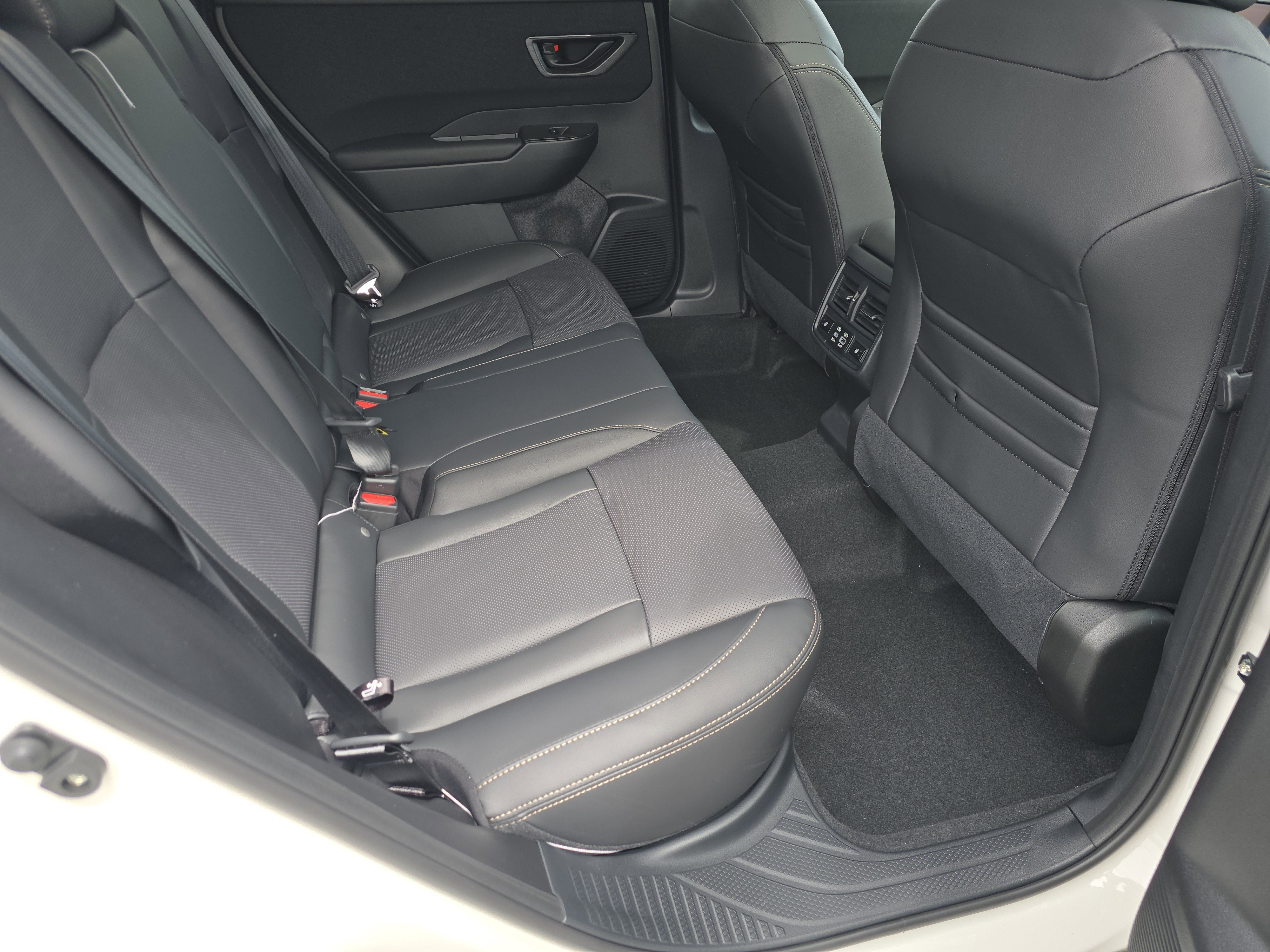 New 2026 Subaru Outback Limited XT AWD/4WD image 17