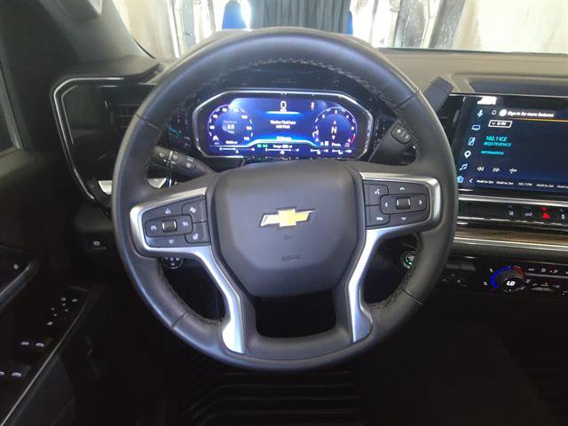 Used 2025 Chevrolet Silverado 2500 LT w/ Convenience Package AWD/4WD image 11