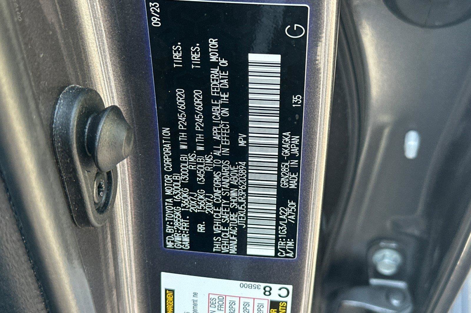 Used 2023 Toyota 4Runner Limited AWD/4WD image 31