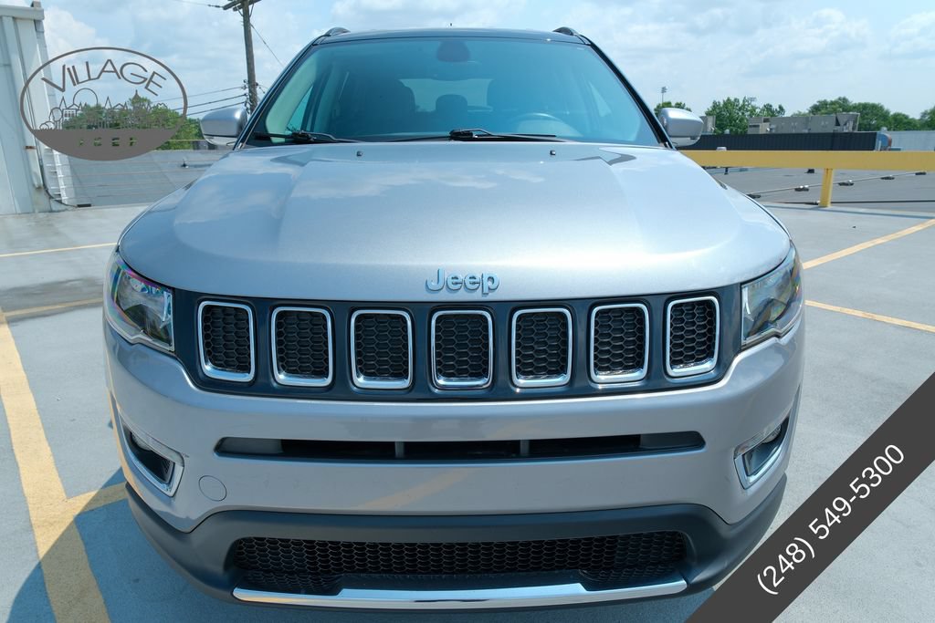 Used 2018 Jeep Compass Limited AWD/4WD image 3