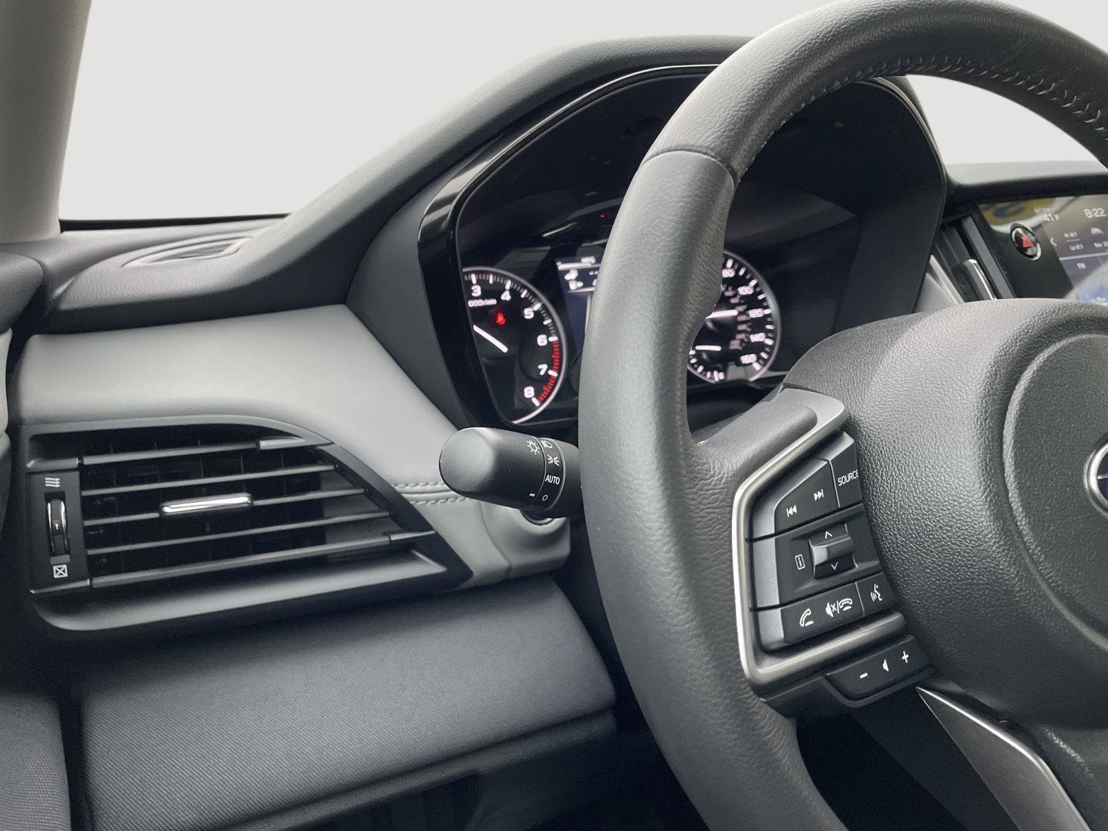 Certified 2025 Subaru Outback Premium image 5