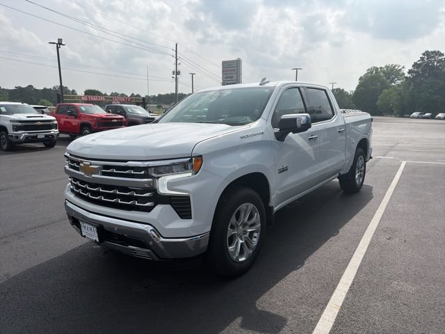 Used 2024 Chevrolet Silverado 1500 LTZ w/ LTZ Convenience Package II RWD image 3