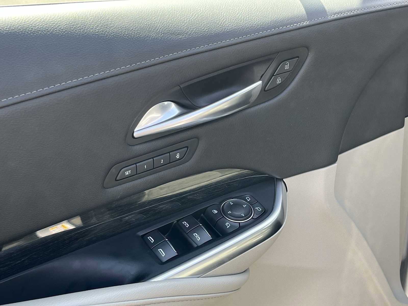 Used 2020 Cadillac XT4 Premium Luxury w/ Cold Weather Package image 30