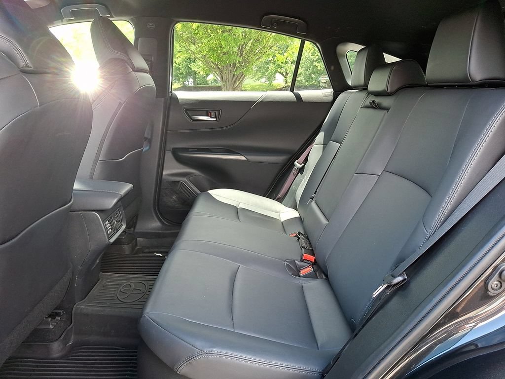 Used 2023 Toyota Venza Nightshade AWD/4WD image 12