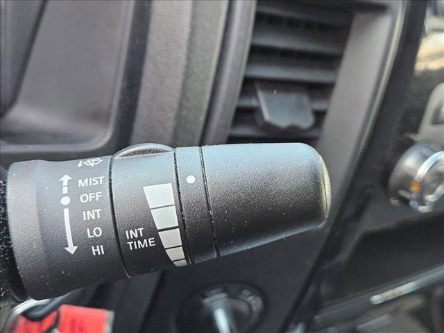 Used 2015 Nissan Titan SV w/ SV Value Truck Package AWD/4WD image 23